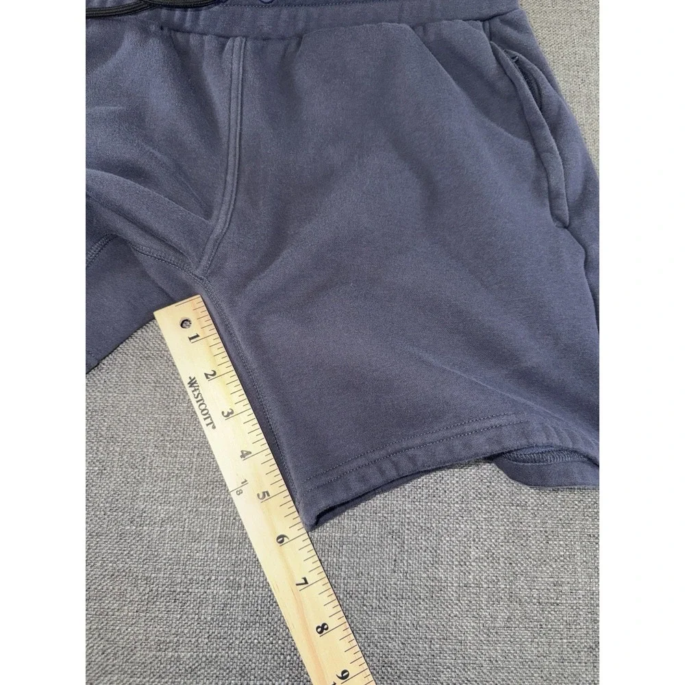 Fabletics Men's Navy Fleece Athletic Shorts Size M Zip Pocket Drawstring